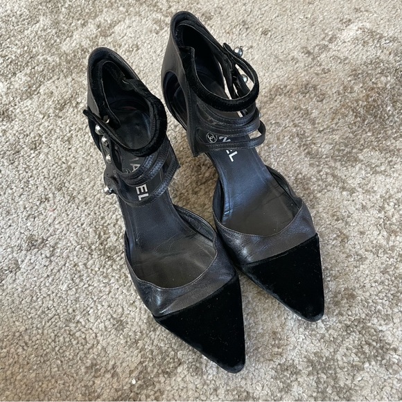 💯 CHANEL Black Velour & Leather Ankle Strap Kitten Heels 👠 Size 36 - Picture 15 of 16